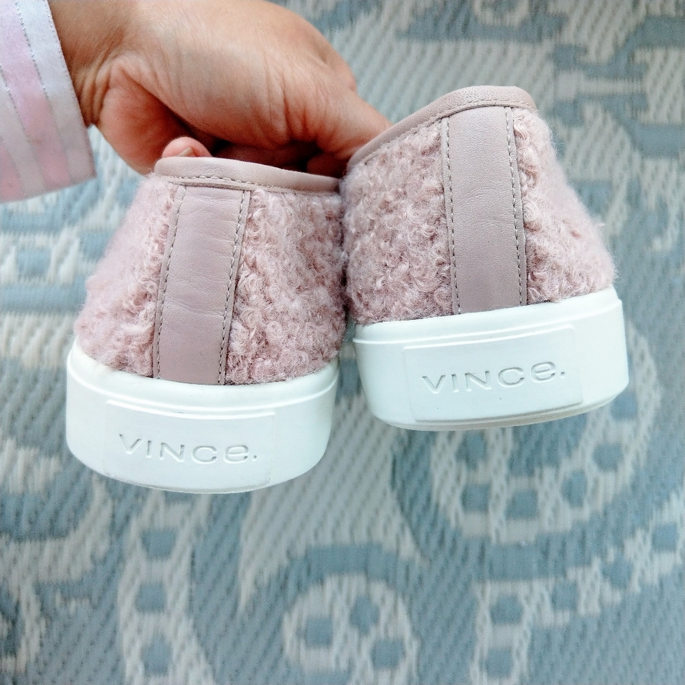🍒NEW🍒 VINCE SHEARLING LEATHER SNEAKERS - Picture 2 of 10